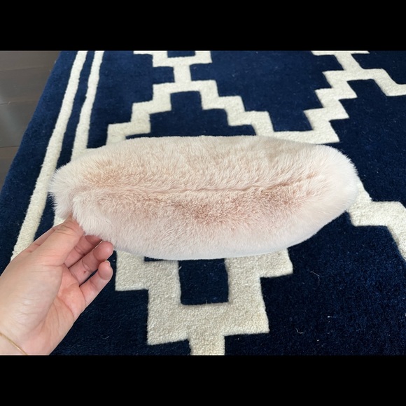 Faux fur aerie Pouch/Clutch - Picture 3 of 6